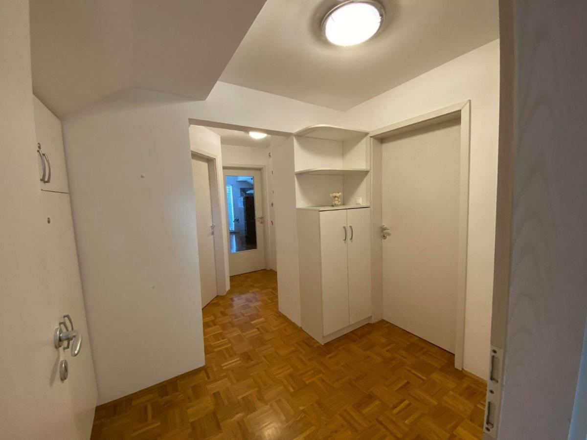 Apartment Kranj - Huge Terrace, Free P, Wi - Fi, Ac Exteriör bild